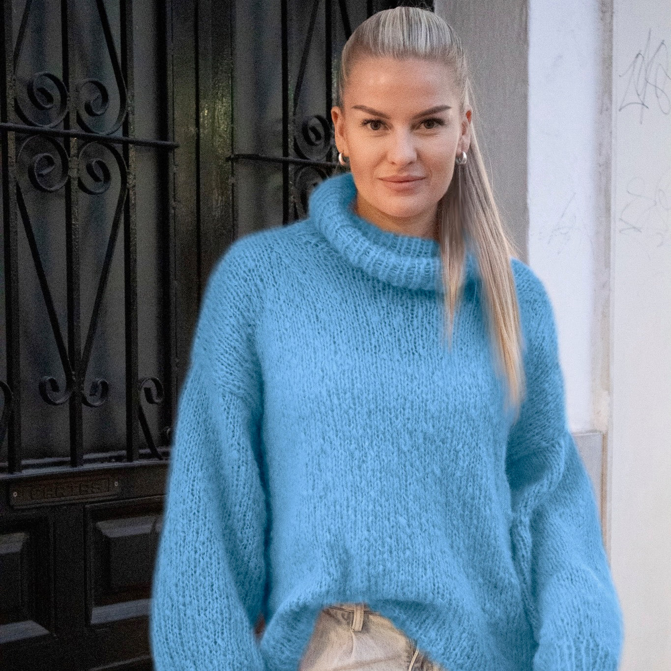 Strikk The Look: Melina-genser isblå