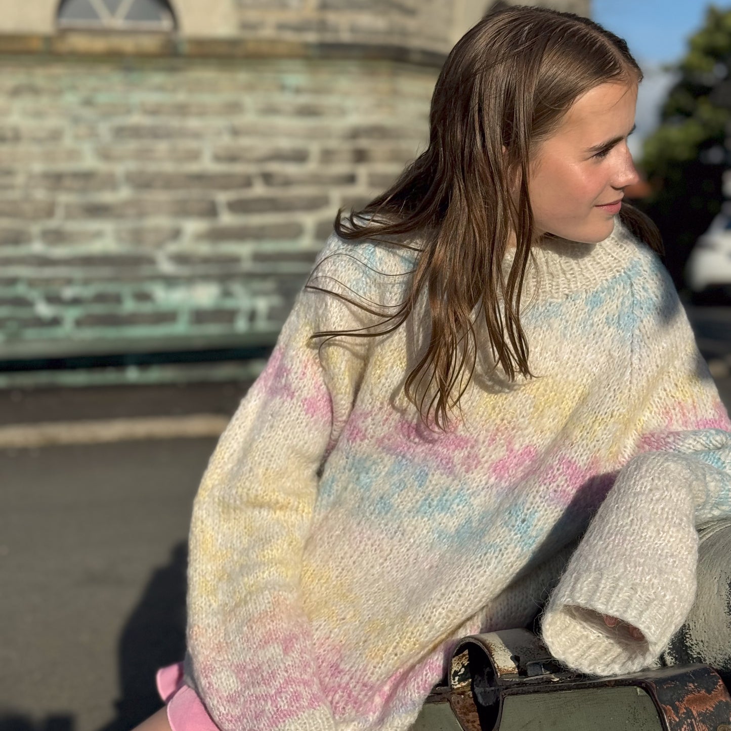 Strikk The Look: Carly-genser kitt- pastell