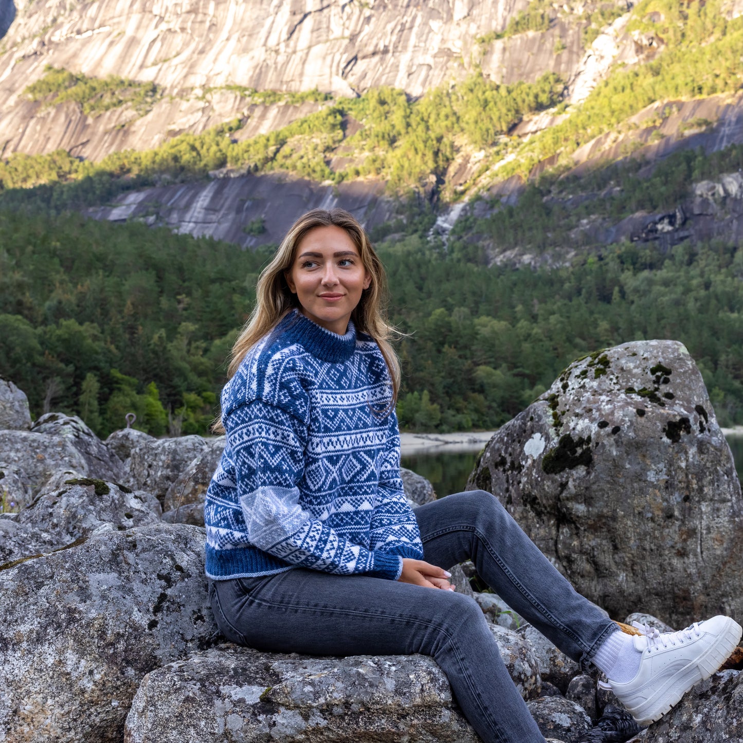 Strikk The Look: Valle-genser blå