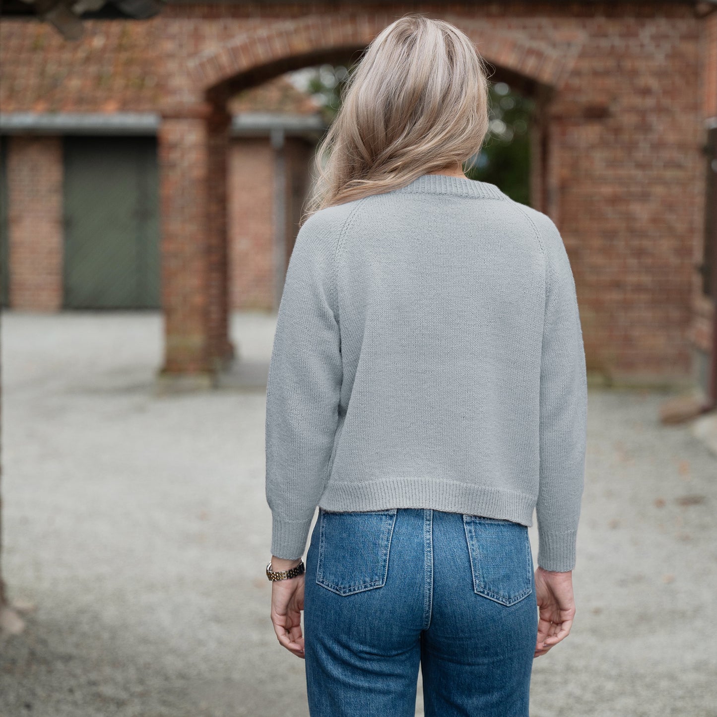 Strikk The Look: Ultimate-genser pudderblå