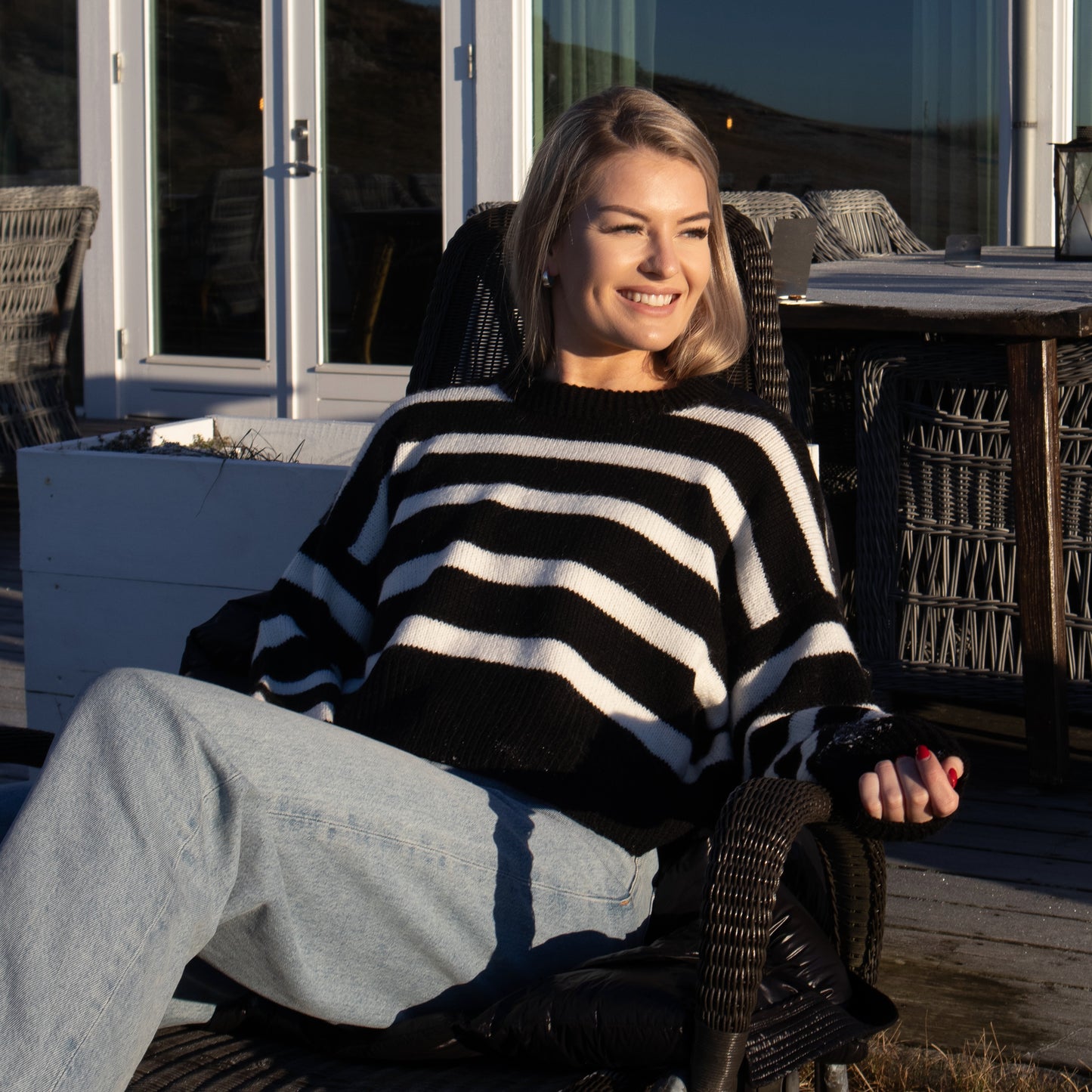 Strikk The Look: Alexa-genser svart