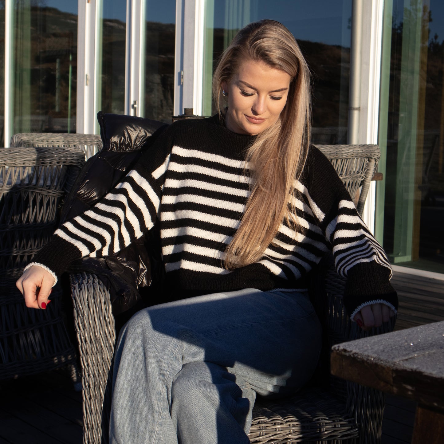 Strikk The Look: Alexa-genser svart