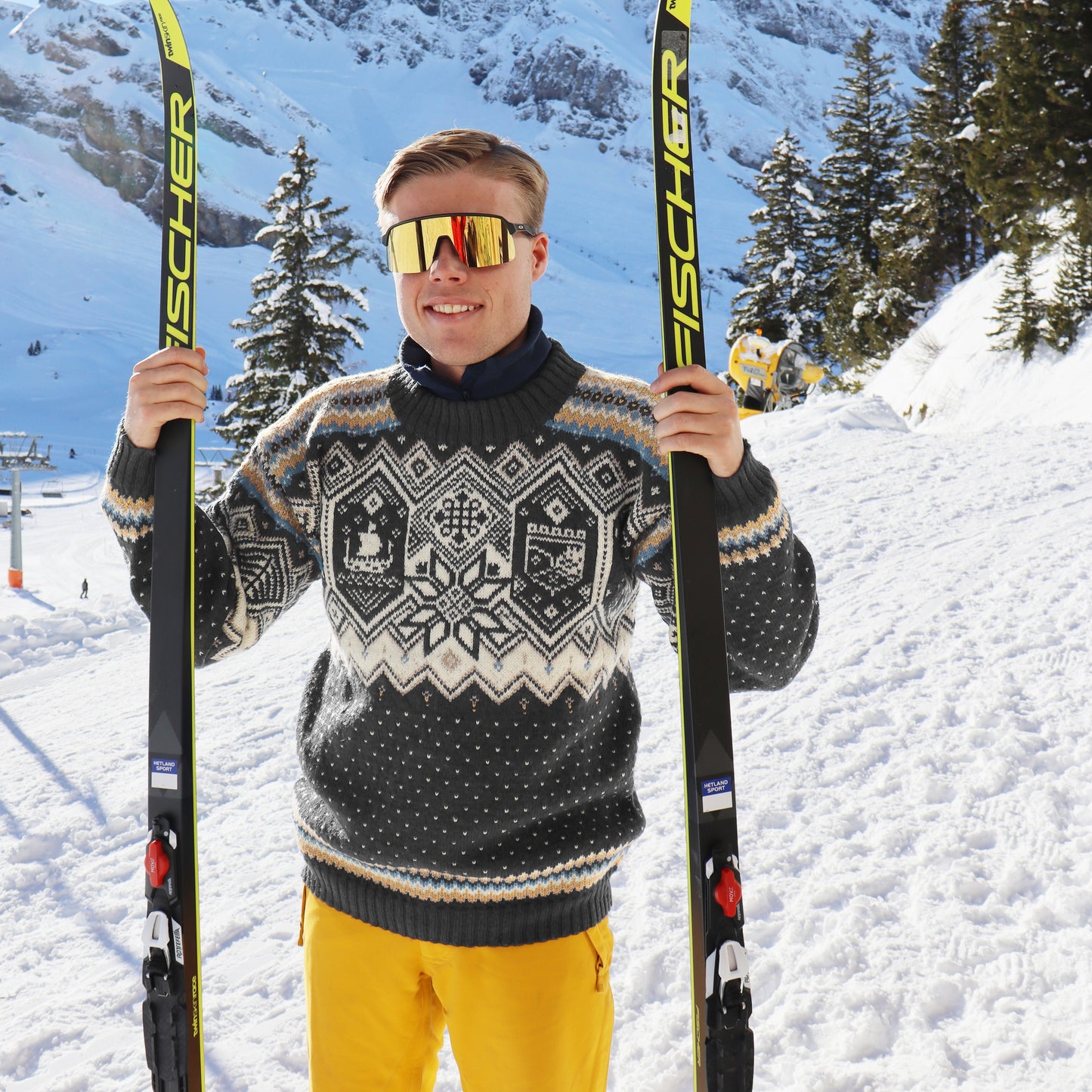 Strikk The Look: VM-genser mørk grå, alpakka wool