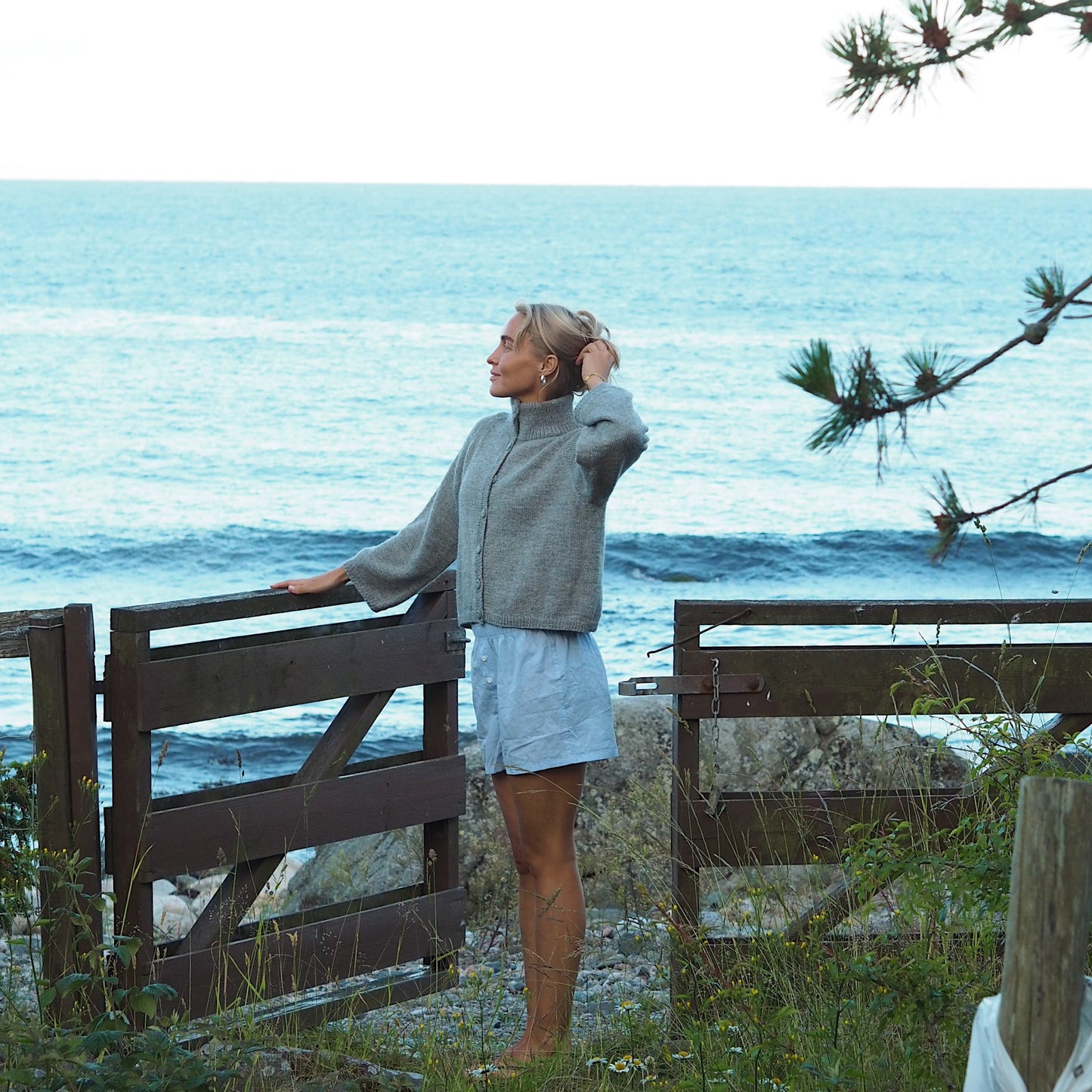 Strikk The Look: Nøkken-cardigan grå, sterk