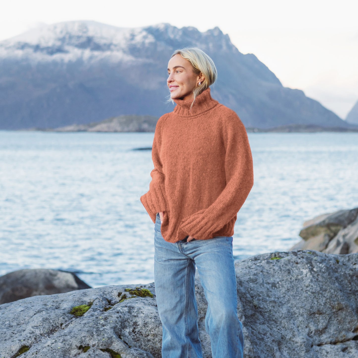 Strikk The Look:  Haga unisex chunky-genser aprikos/oker