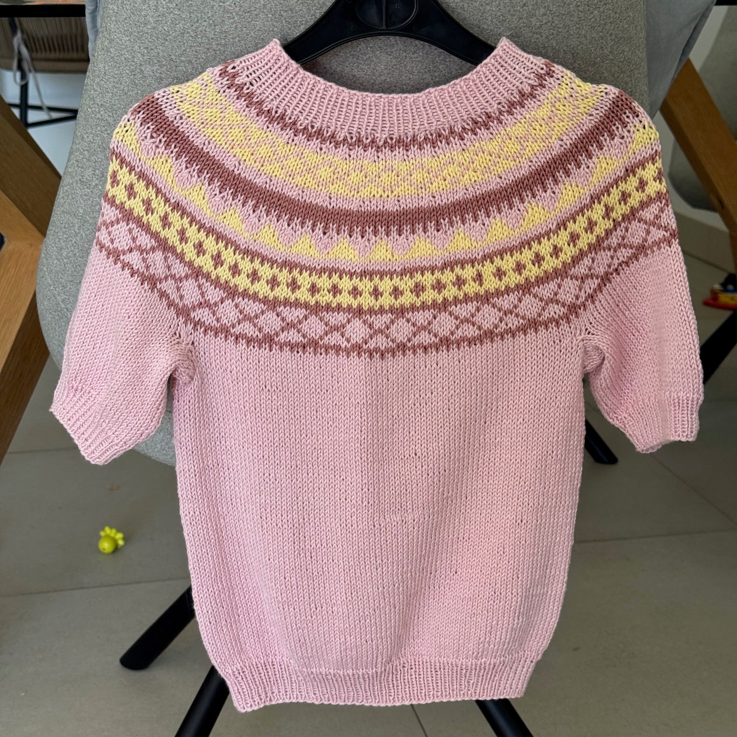 Strikk The Look: Lollipop-t-skjorte lys rosa