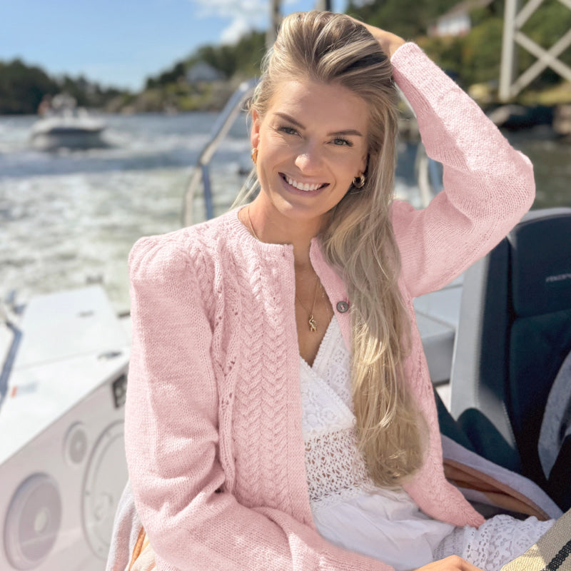 Strikk The Look: Tresser cardigan lys rosa