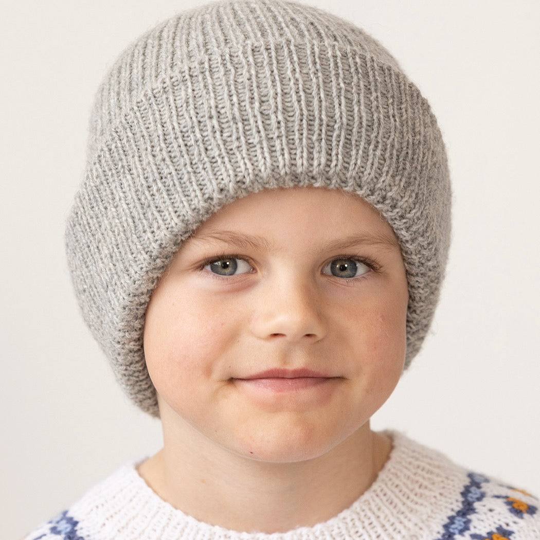 Strikk The Look: Miller-lue lys grå