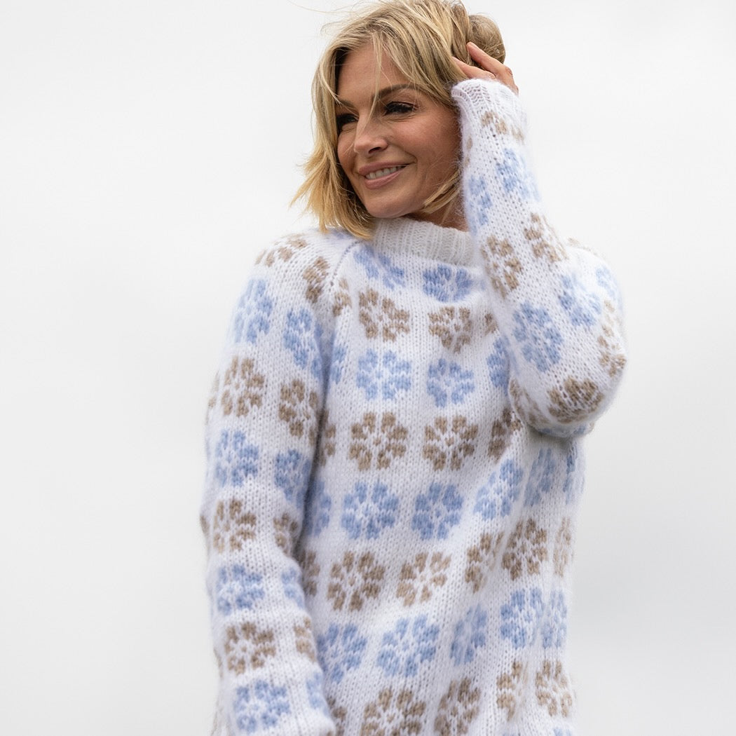 Strikk The Look: Blomar-genser