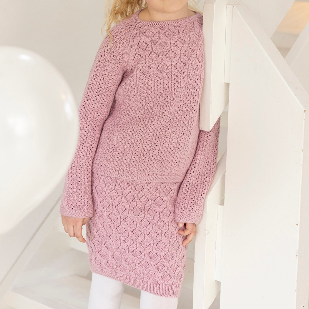 Strikk The Look: Mareng-genser og skjørt