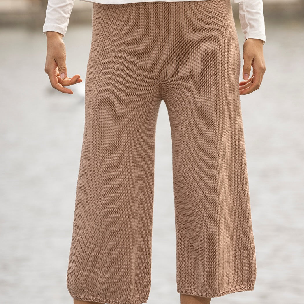 Strikk The Look: Flow-Capribukse valnøtt