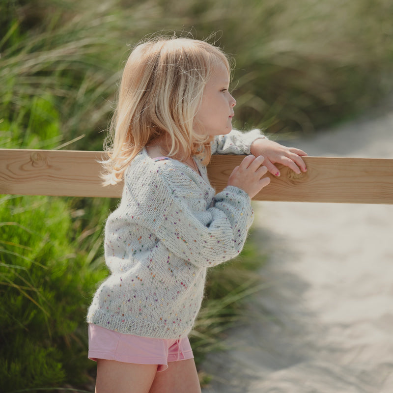 Strikk The Look: Amanda-genser lys blå