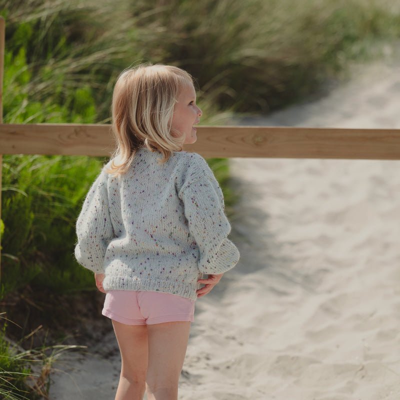 Strikk The Look: Amanda-genser lys blå