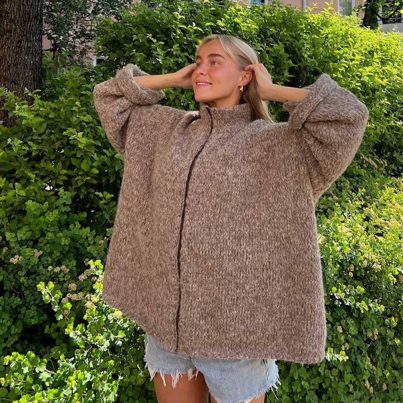 Strikk The Look: Aud-jakke lys kamel