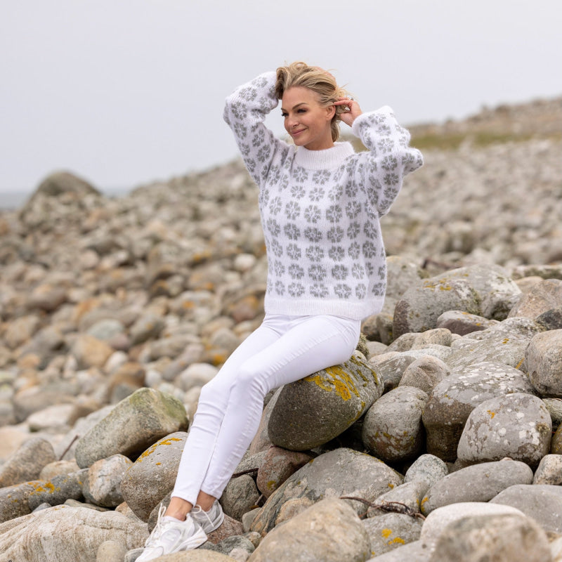 Strikk The Look: Blome-genser