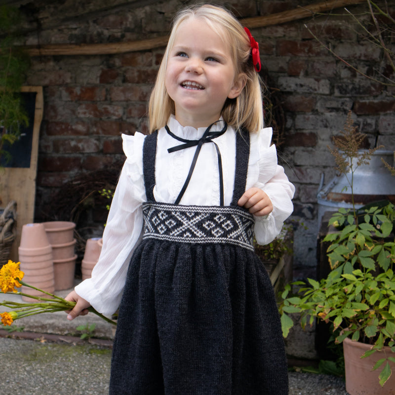 Strikk The Look: Bykle-jakke og kjole barn