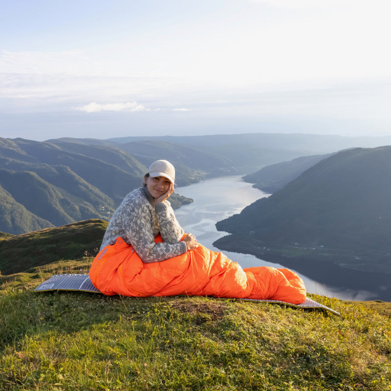 Strikk The Look: Carly-genser grå