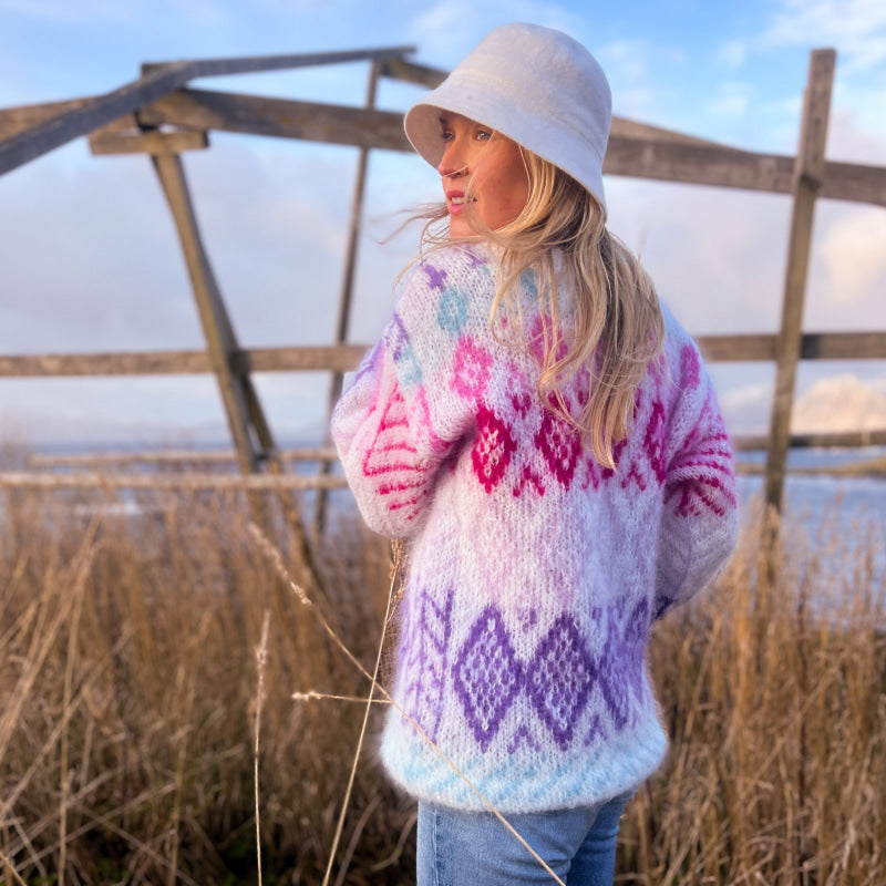 Strikk The Look: Diamant-genser hvit