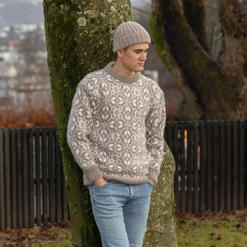 Strikk The Look: Filippa-genser lys beige