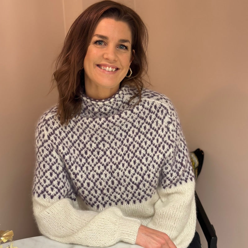 Strikk the Look: Glød-genser natur-lilla
