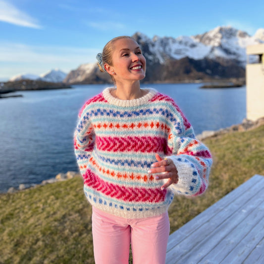 Strikk The Look:  Hanami-genser hvite, Ingrid Raadim