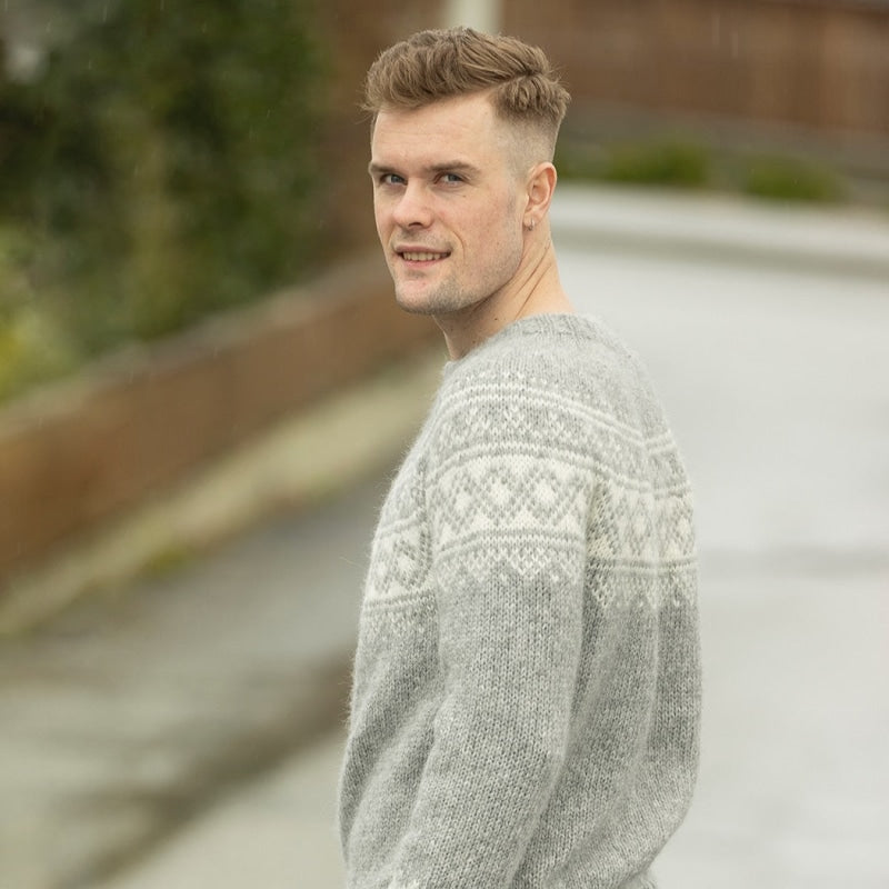 Strikk The Look: Kvål- genser grå