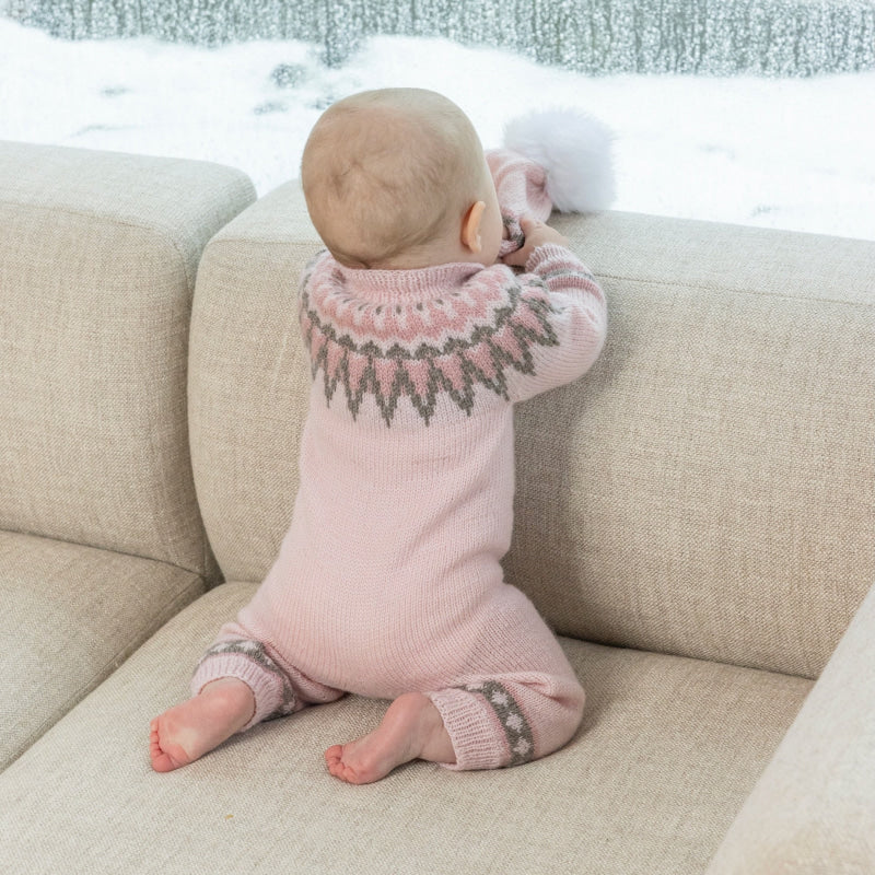 Strikk The Look: Oldefar-dress og lue