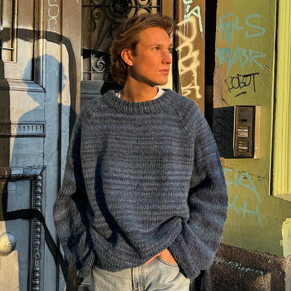 Strikk the Look: Øyunn unisex-genser blå/denim