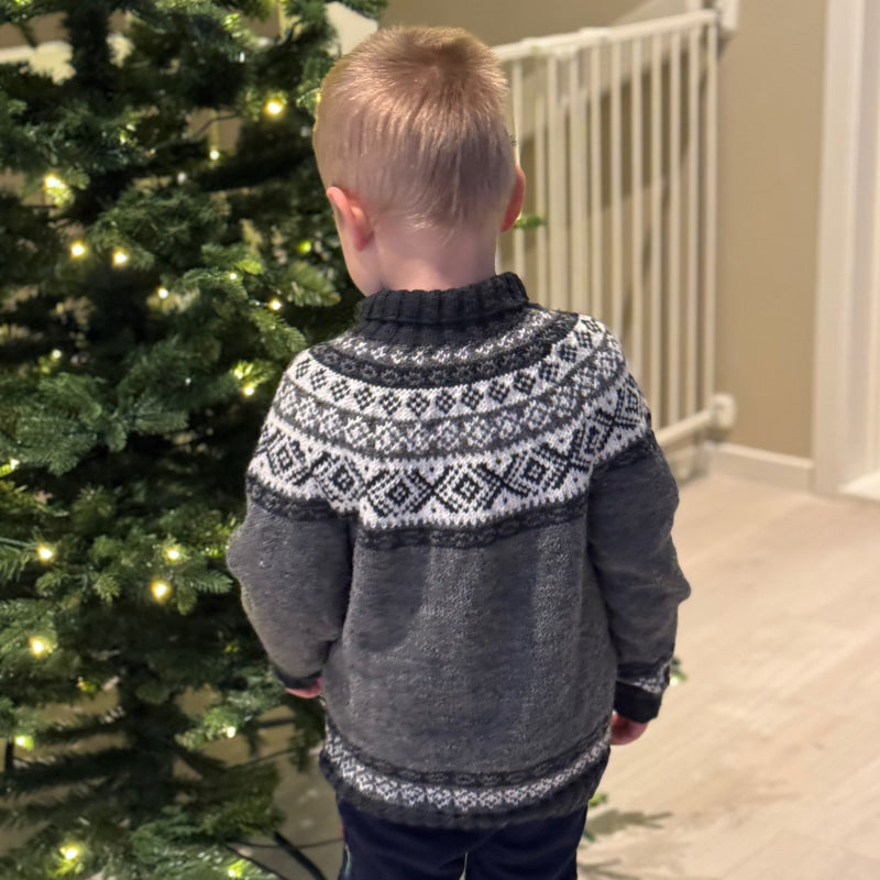 Strikk The Look: Sokrates-genser grå