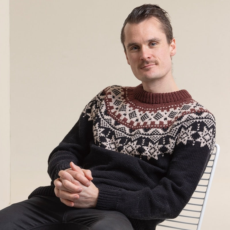 Strikk The Look: svartor-genser svart