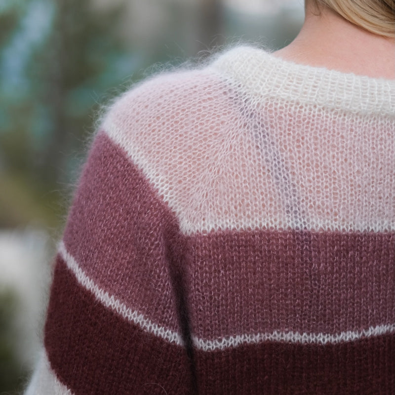 Strikk The Look: Tvist-genser bordeaux