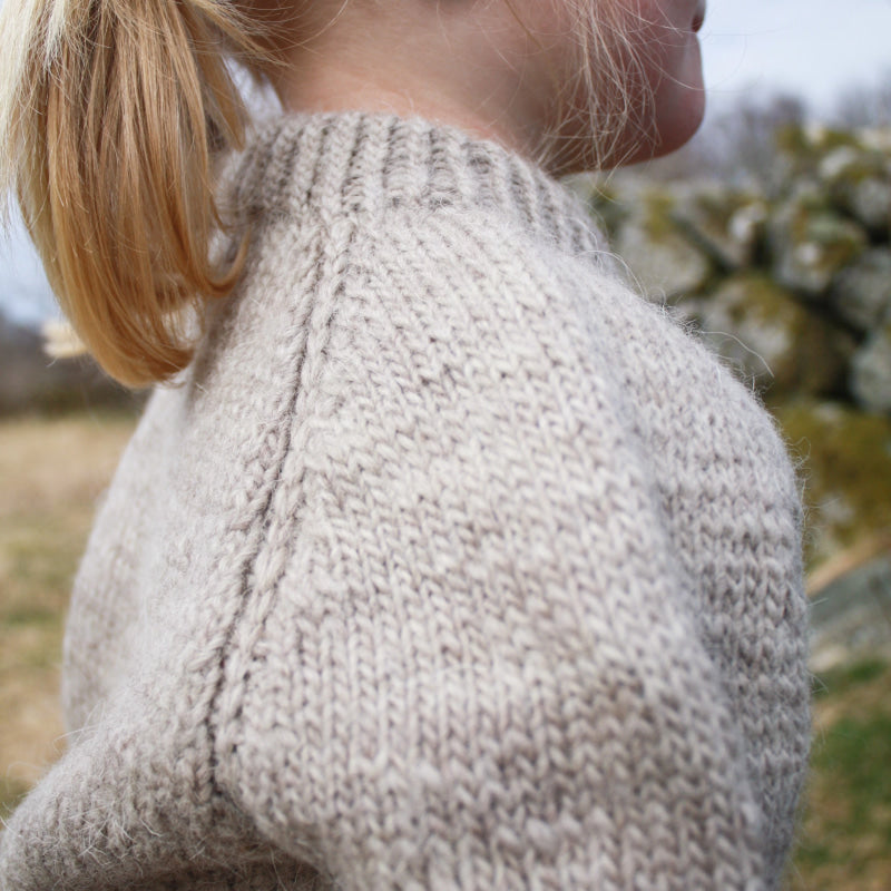 Strikk The Look: Ultimate-genser beige