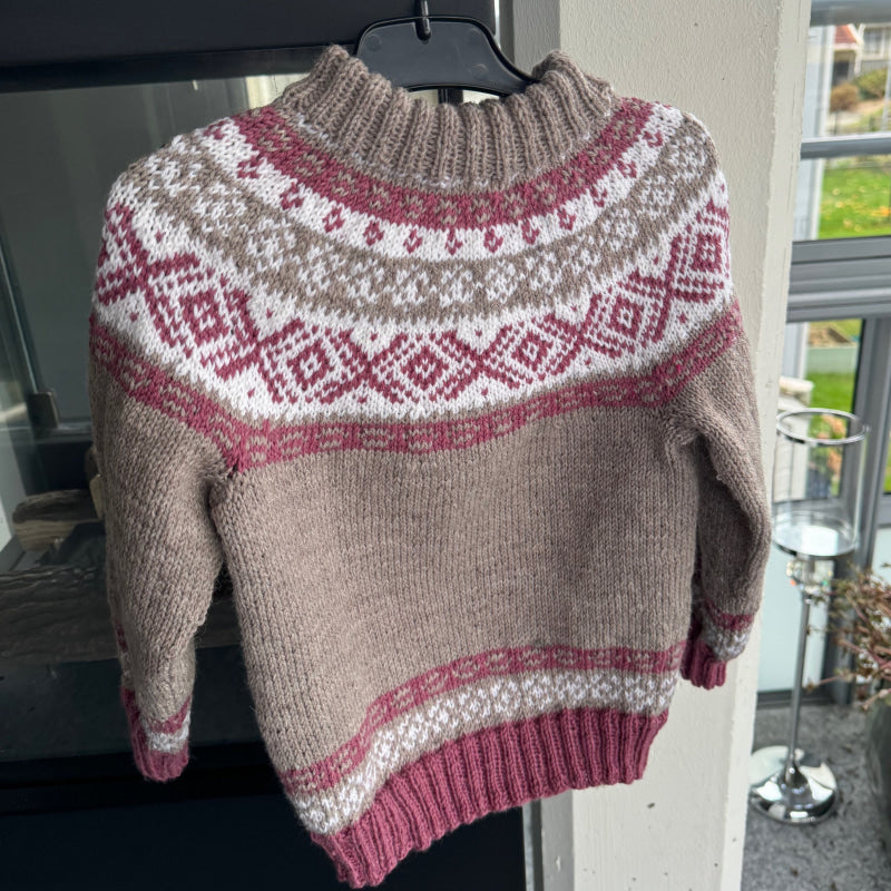 Strikk The Look: Sokrates-genser lys brun