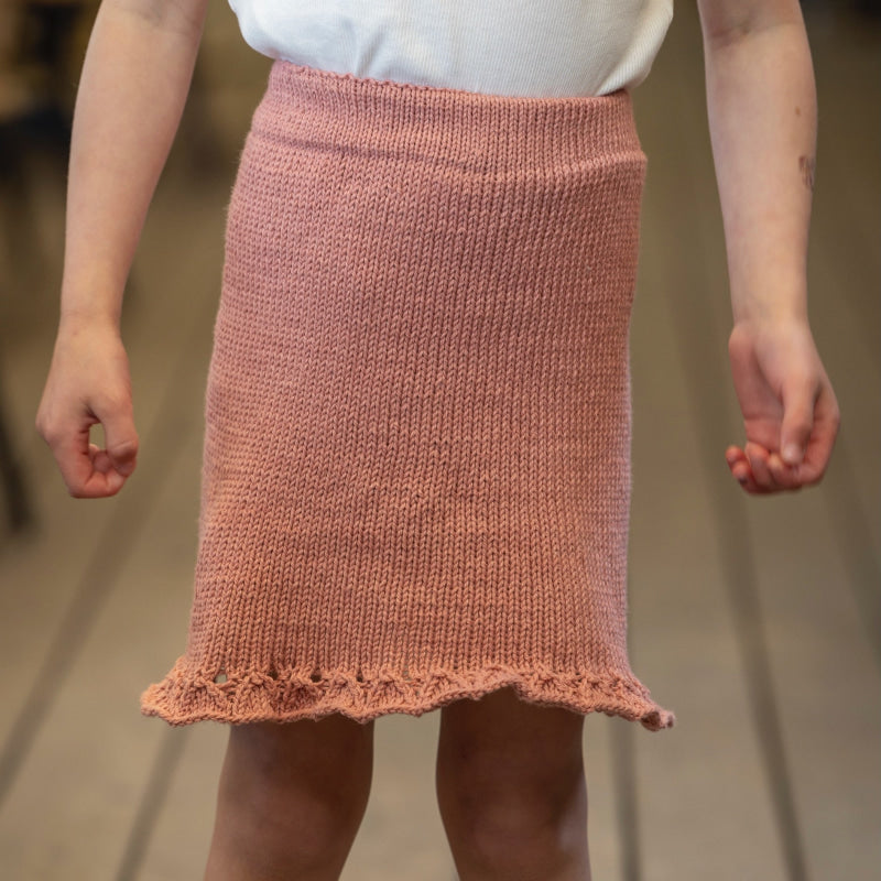 VKG 2518 3 strikkepakke: Vilea skjørt Katalog