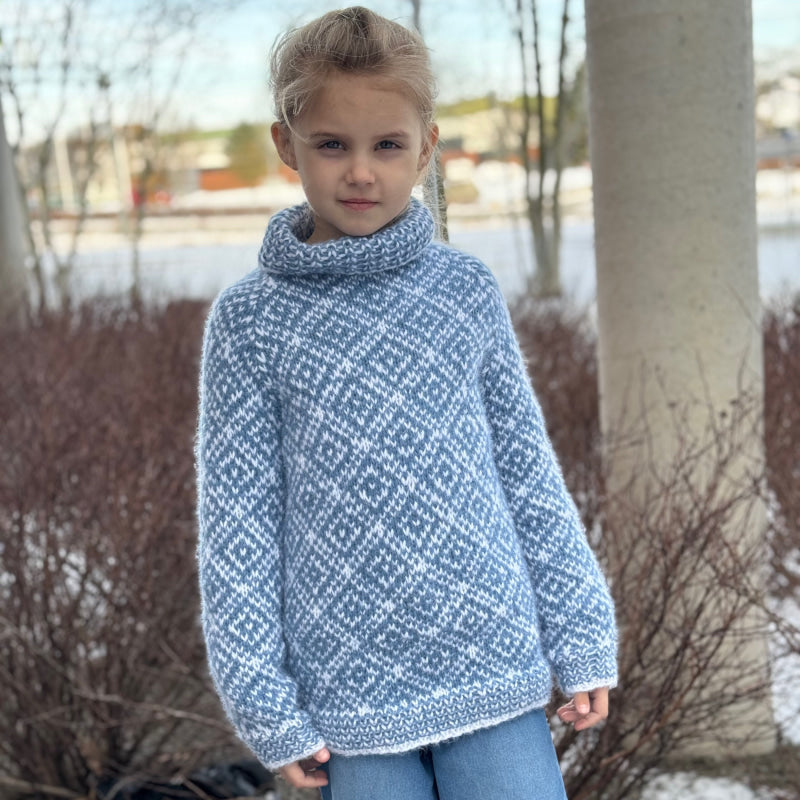 Strikk The Look: Ottøy-genser barn lys jeansblå