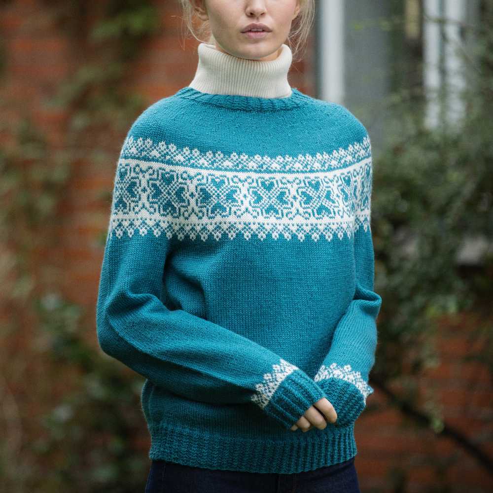 Strikk The Look: Halo-genser petrol