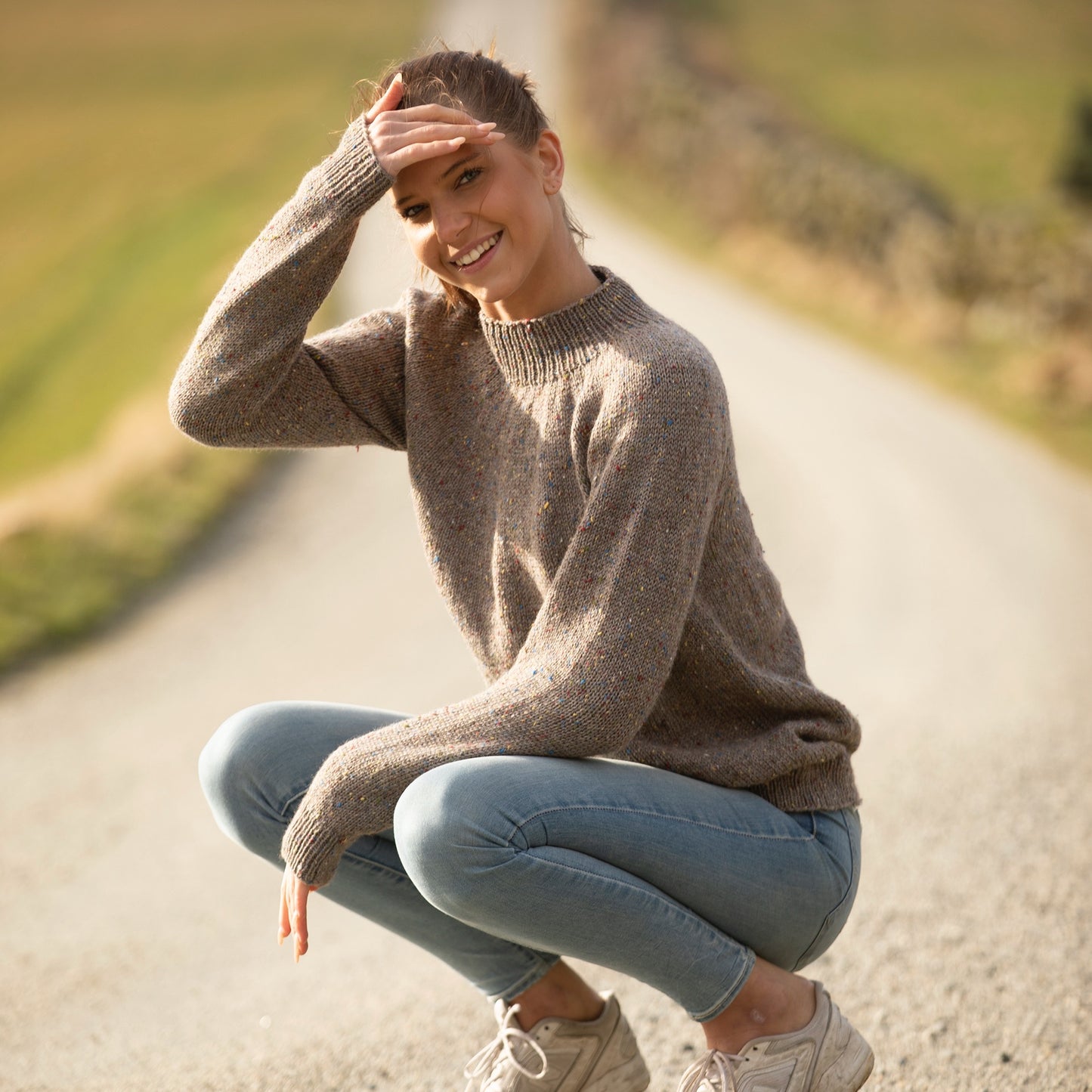 Strikk The Look: Angus-genser lys grå