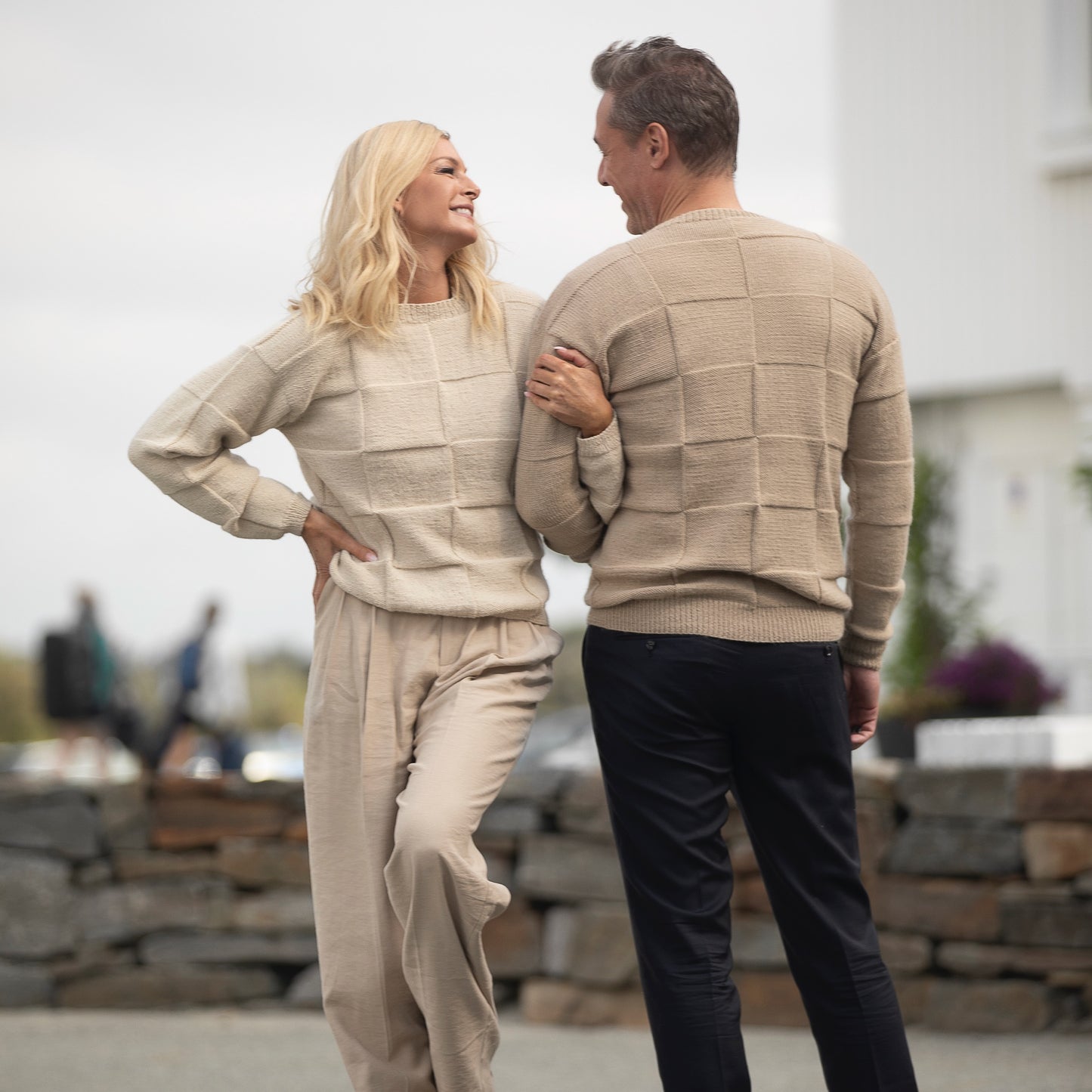 Strikk The Look: Bond-jakke beige