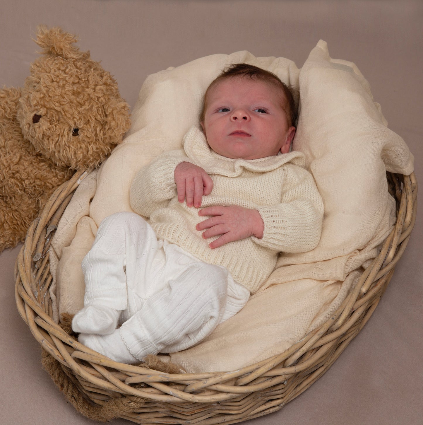 Strikk The Look: Otelie-genser barn naturhvit