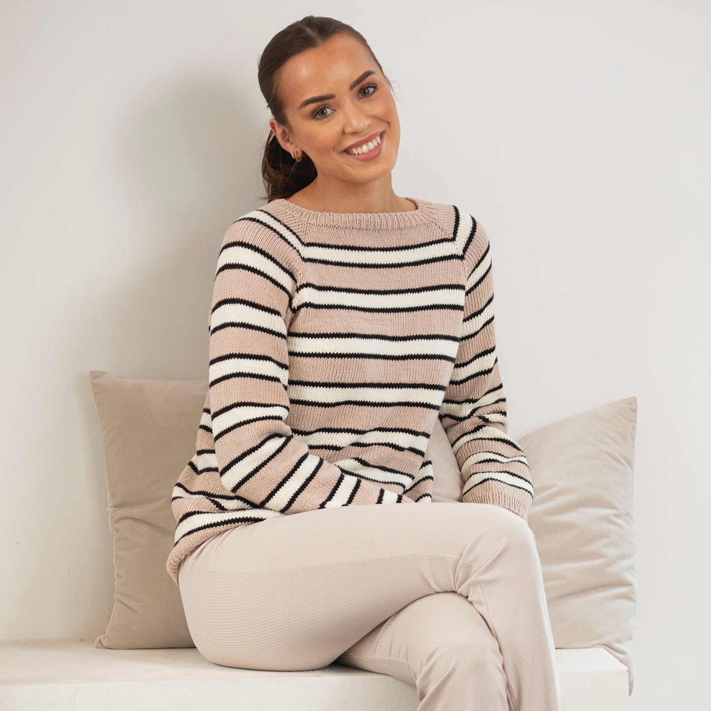 Strikk The Look : Mimosa-genser beige