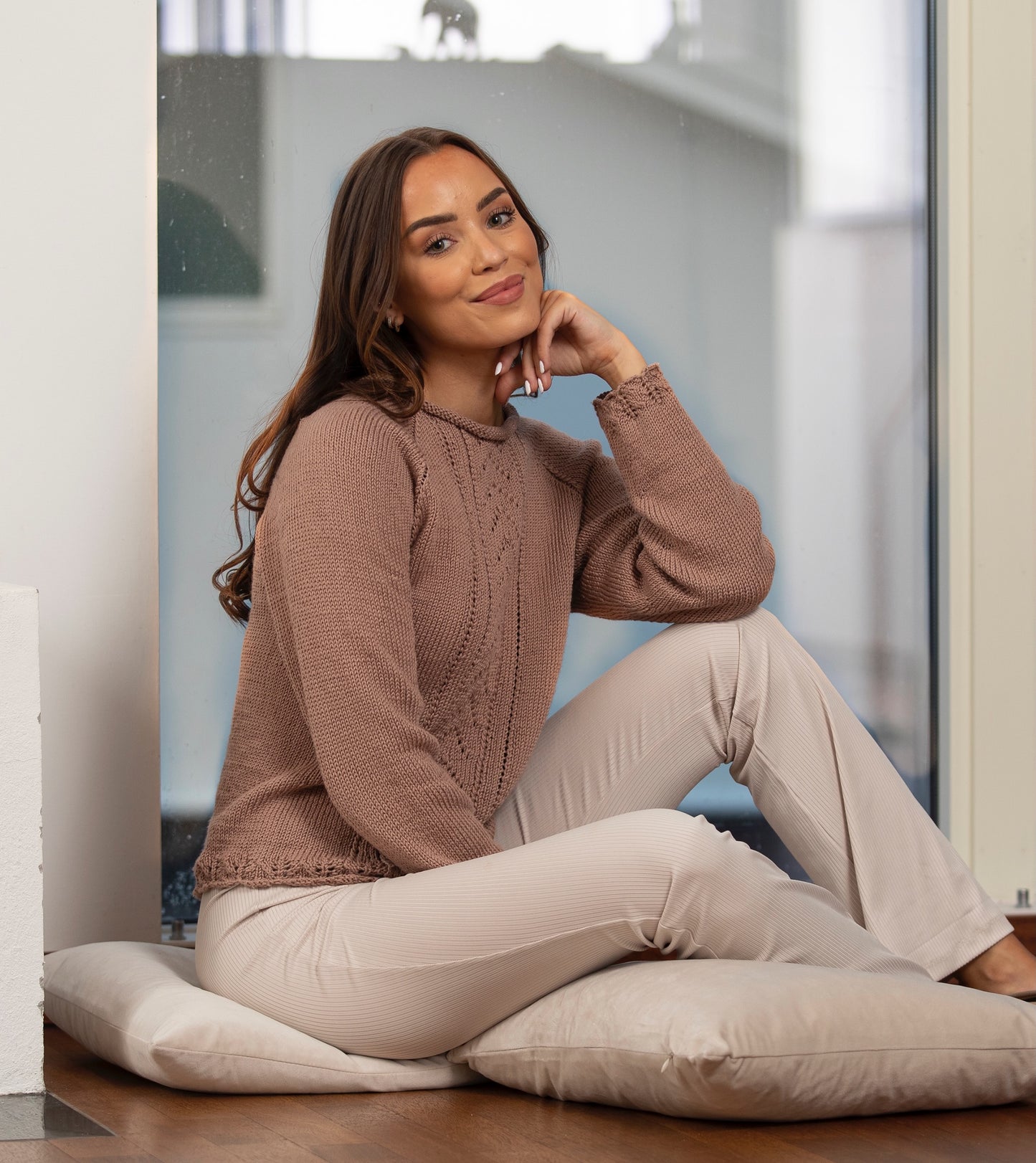 Strikk The Look : Sea-genser valnøtt