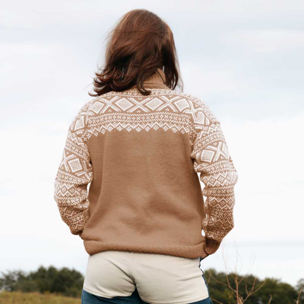 Strikk The Look: Cortina-genser kamel