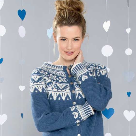 Strikk The Look: Vinterhjerter-jakke blå