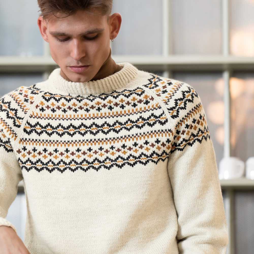 Strikk the Look: Oder-genser natur (sterk)