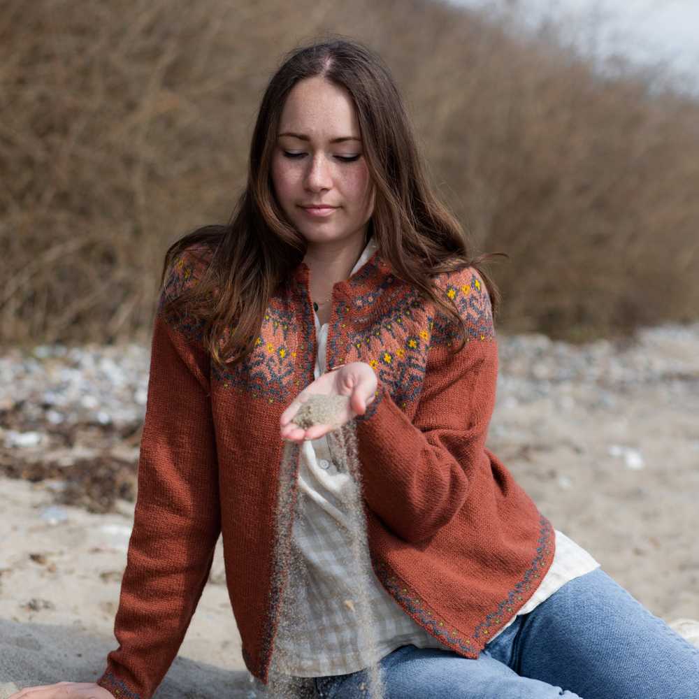 Strikk The Look: Parona-jakke brent rust