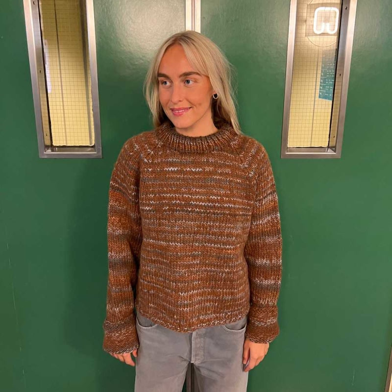Strikk The Look: Øyunn raglan-genser kanel/rust