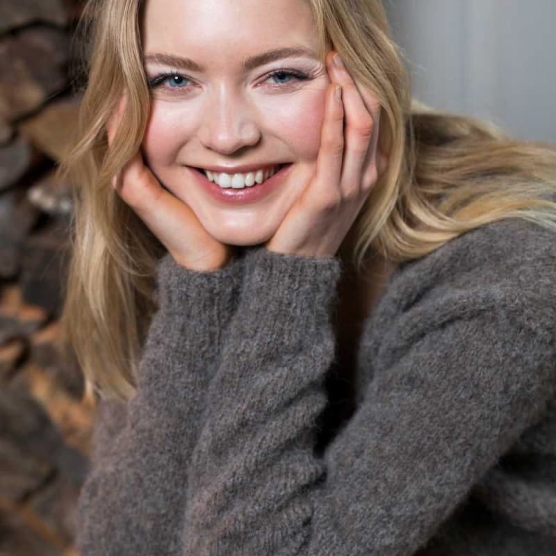 Strikk The Look: Akaia-jakke gråbrun