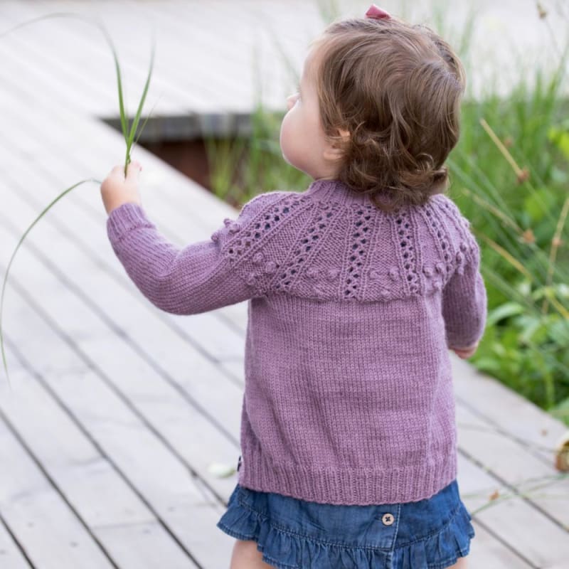 Strikk The Look: Alma-jakke mørk syrin