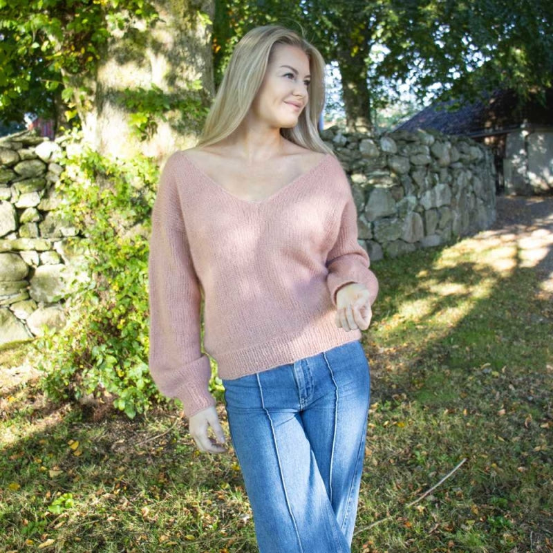 Strikk The Look: Amanda-genser beige rose