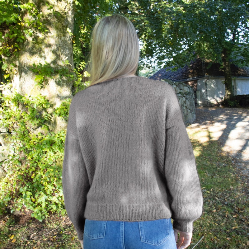 Strikk The Look: Amanda-genser blygrå